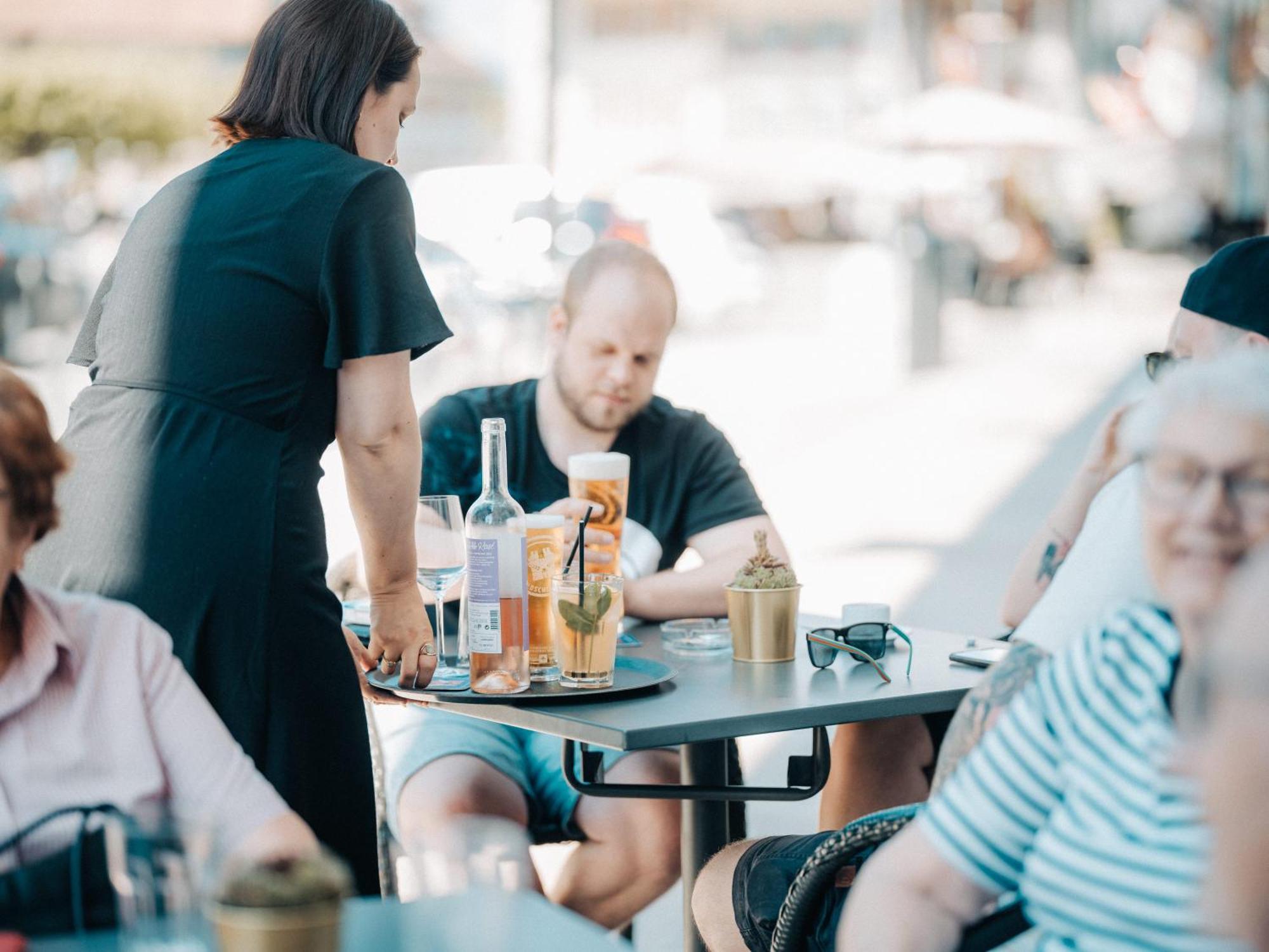 Hotel Restaurant Krone Aarberg Dış mekan fotoğraf