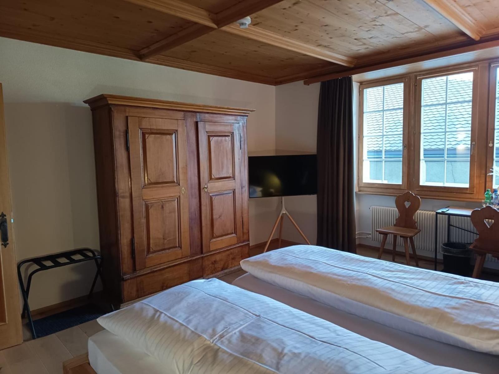 Hotel Restaurant Krone Aarberg Dış mekan fotoğraf