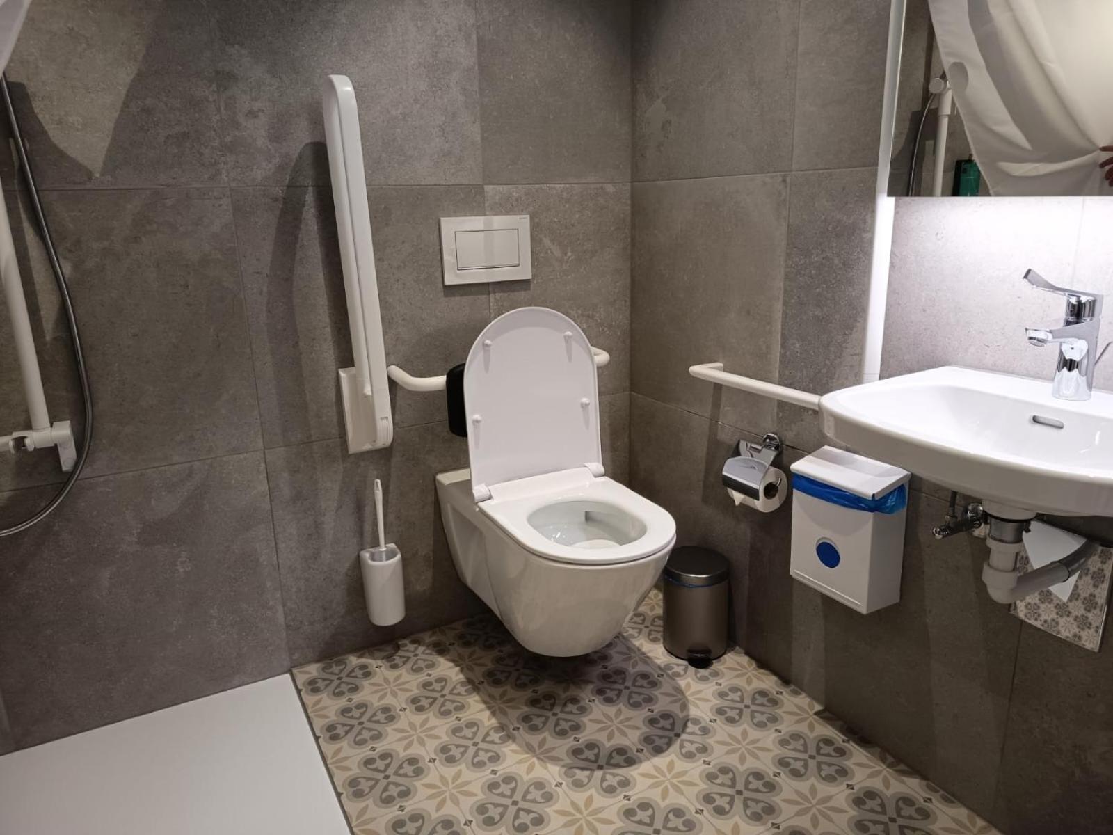 Hotel Restaurant Krone Aarberg Dış mekan fotoğraf